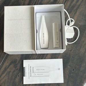 Rodan + Fields Skincare Device Set - White